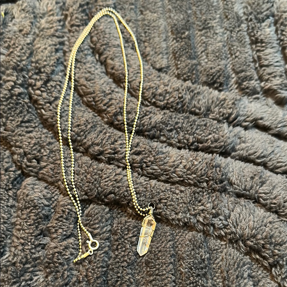 Elegant Silver Pendant Necklace